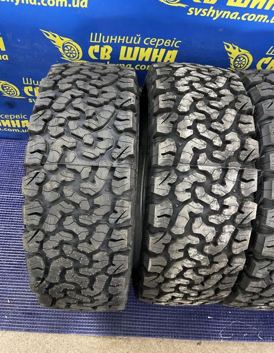 Болотні всесезонні шини 235/65 R17 Radburg All Terrain