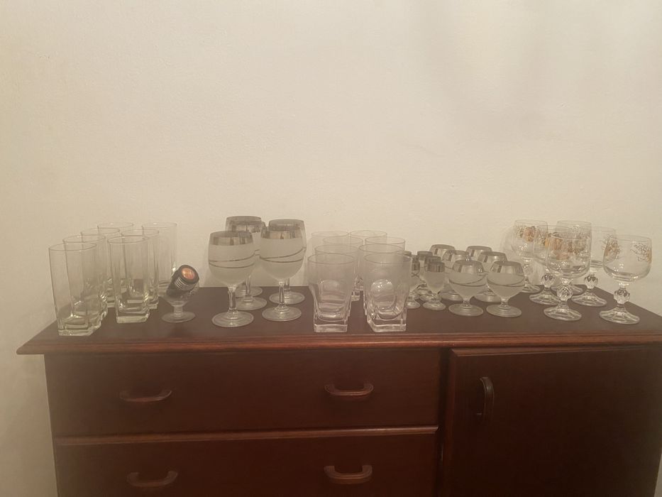 Zastawa szklana kieliszki