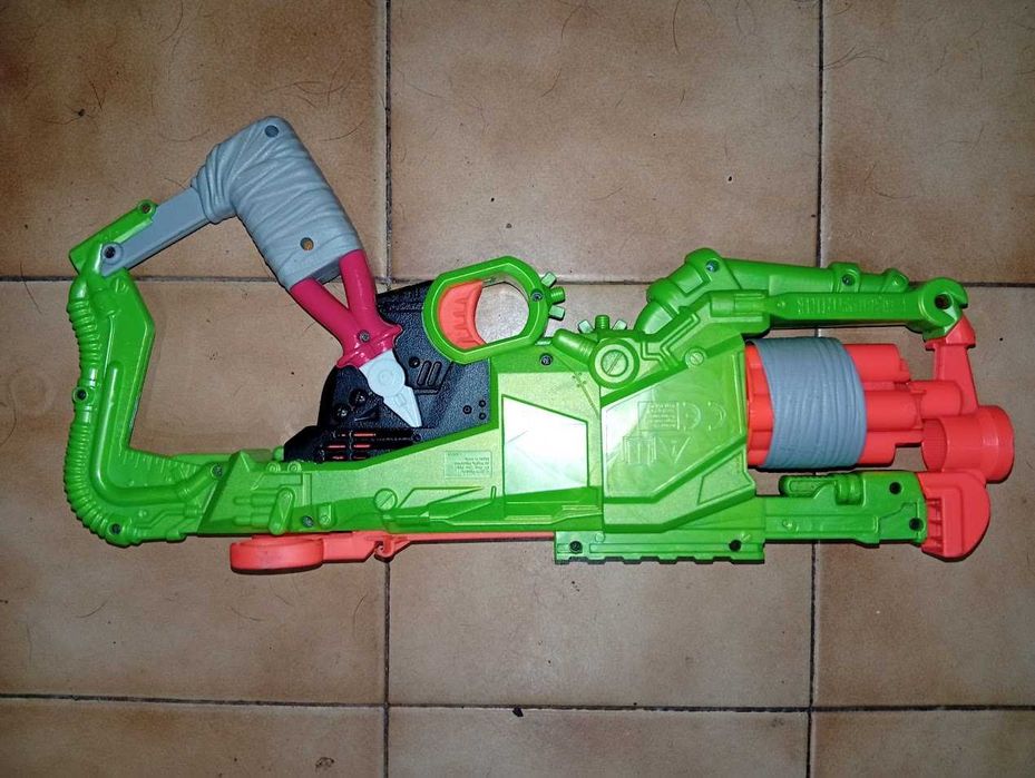 Lançador Nerf Zombie Strike FlipFury– Pronto para o Apocalipse!