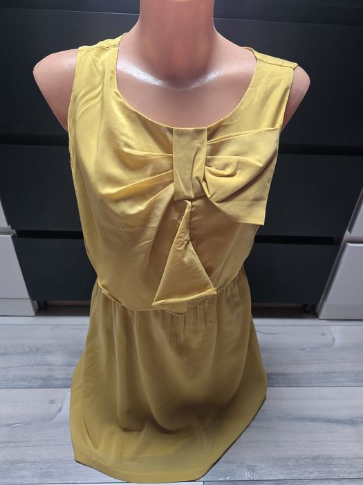 Lekka sukienka krótka żółta musztardowa z kokardą