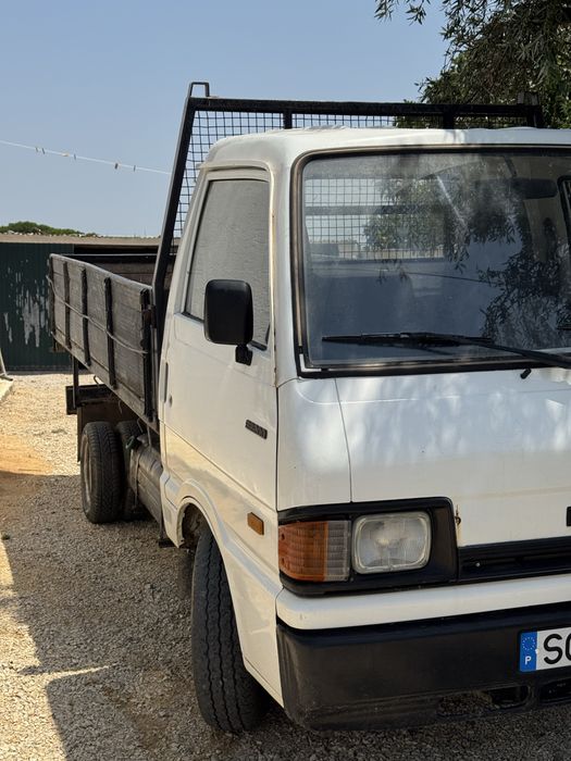 Mazda EE2200 PickUp