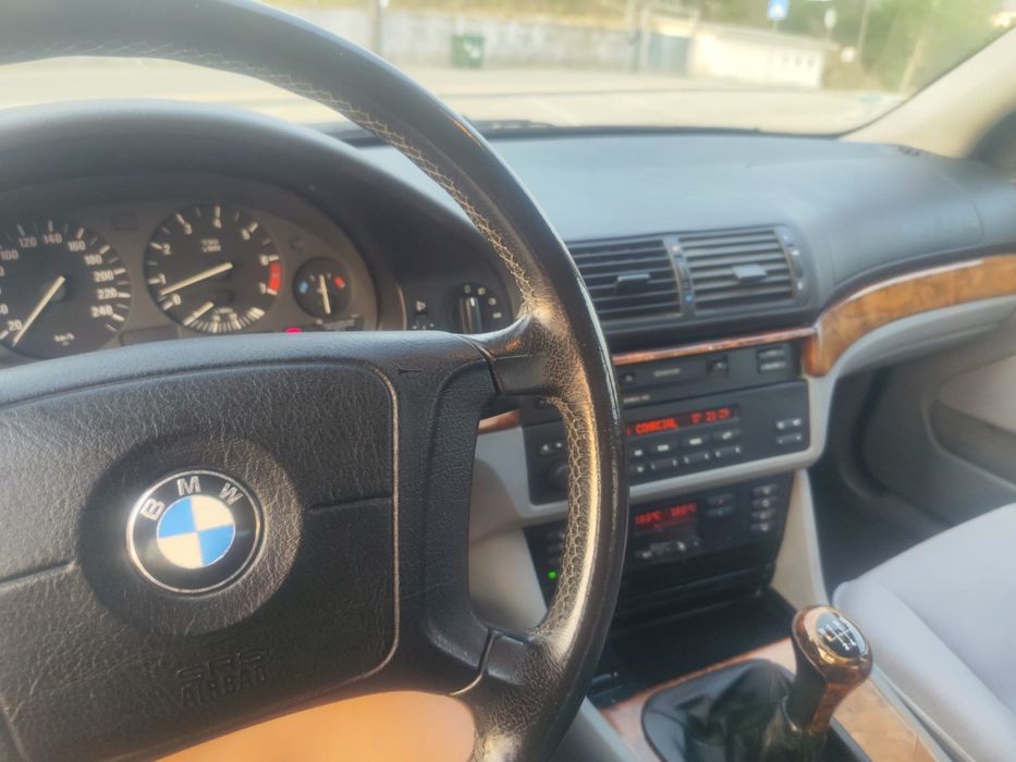 BMW 523i E39 gasolina