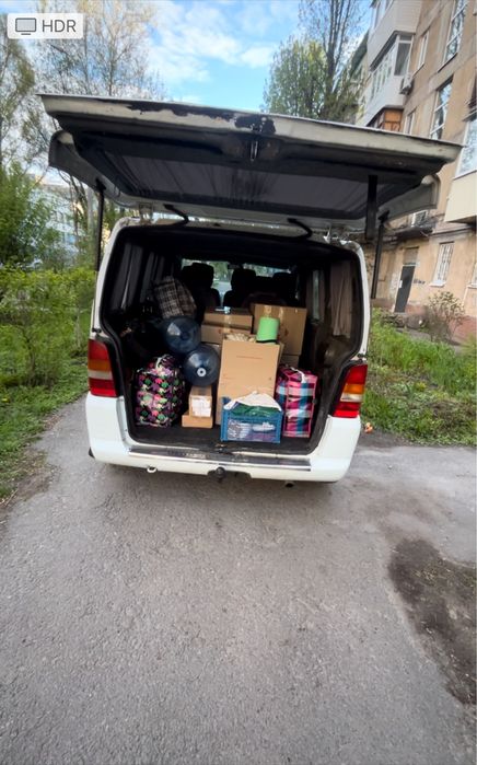 Грузоперевозка пасажиров бусом с прицепом. Перевозка лежащих людей