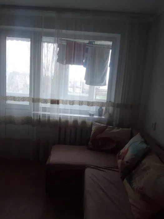 l Продається двокімнатна квартира на Раківці