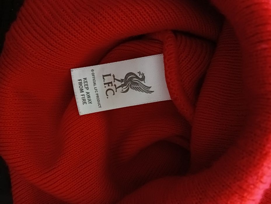 Zasłony Liverpool Football Club .Plus czapka.