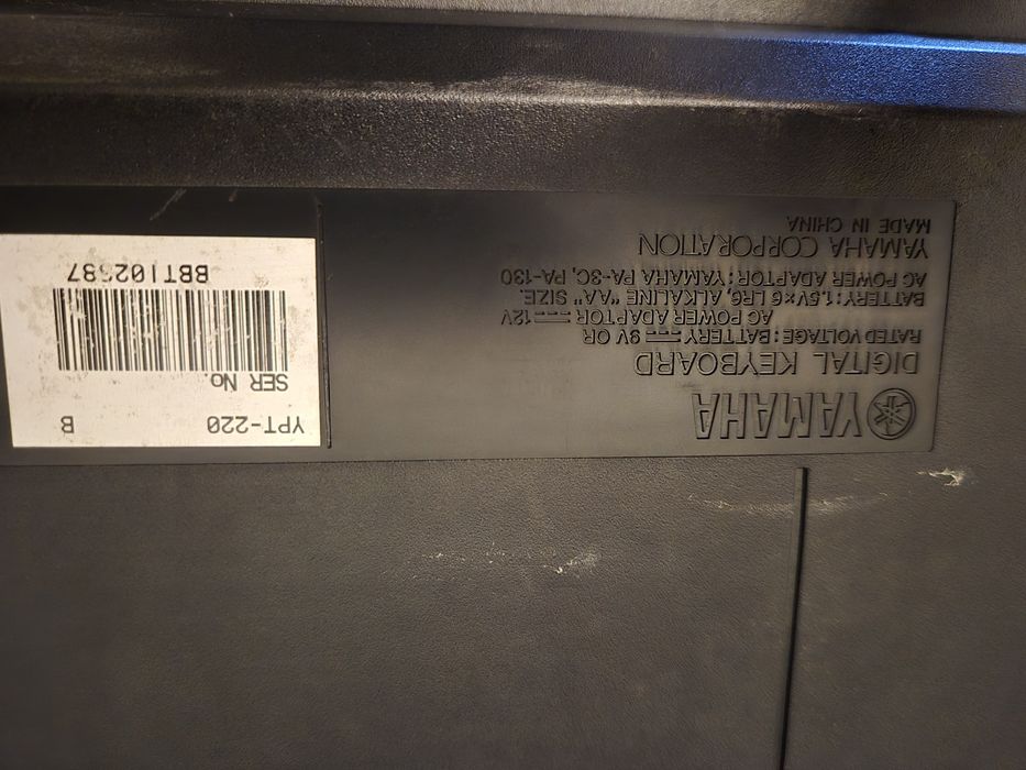 Keyboard Yamaha YPT-220