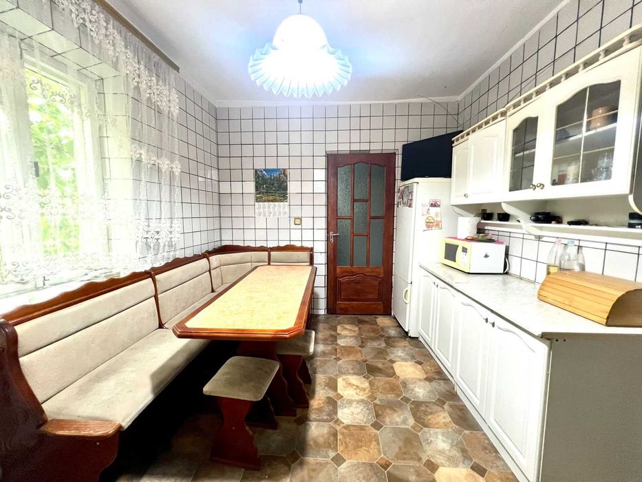 Продається будинок на Старому місті