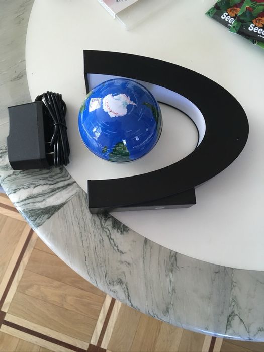 Нічник левітуючий глобус з підсвічуванням