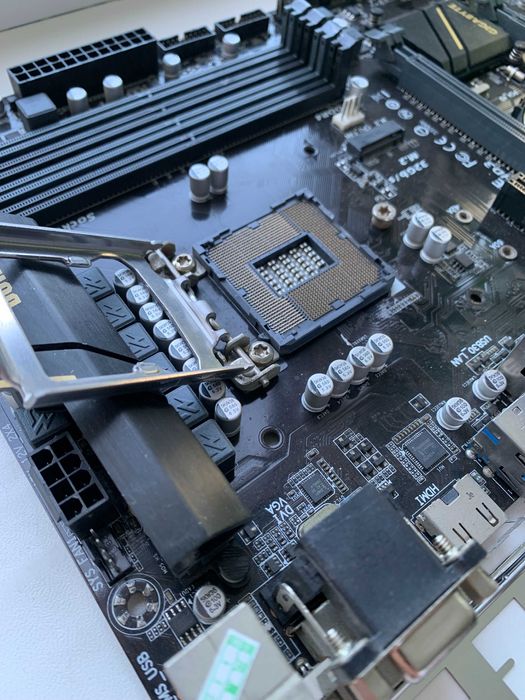 Материнська плата Gigabyte GA-Z170-HD3 DDR3