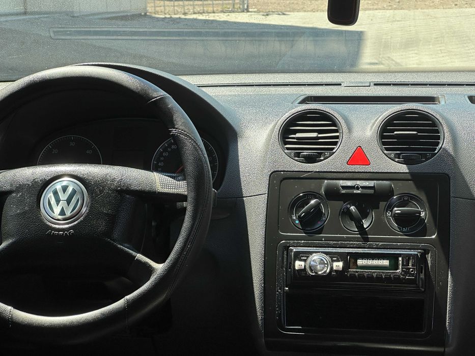 Продам VOLKSWAGEN Caddy пас 2005 2.0d механiка