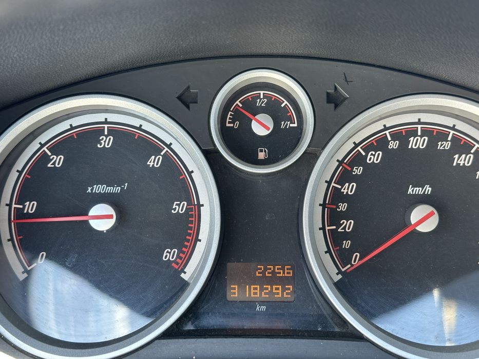 Astra 1.7  CDTI gasoleo 2008