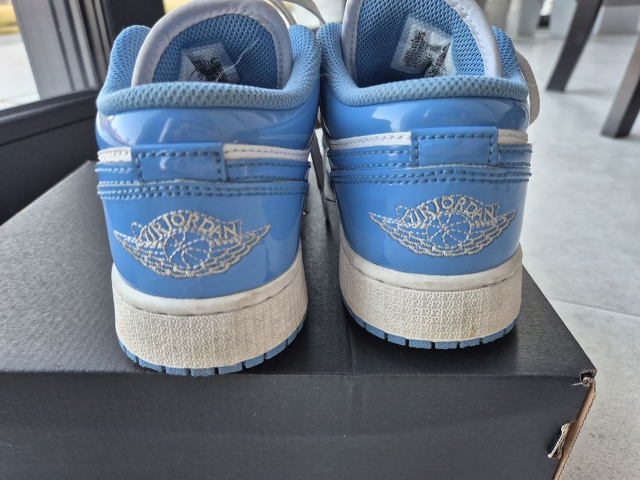 Buty NIKE Air Jordan 1 Low SE 37,5