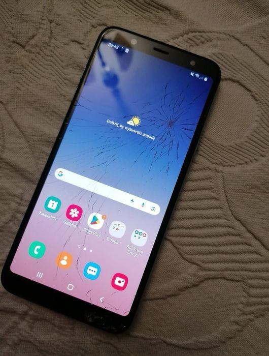 Samsung Galaxy A6+ duży