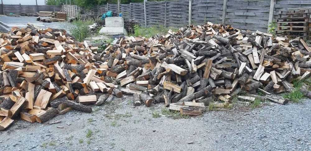 Дрова рубаные колотые пиляні акация дуб ясень