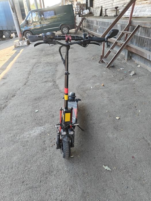 Електро самокат + інвертор .