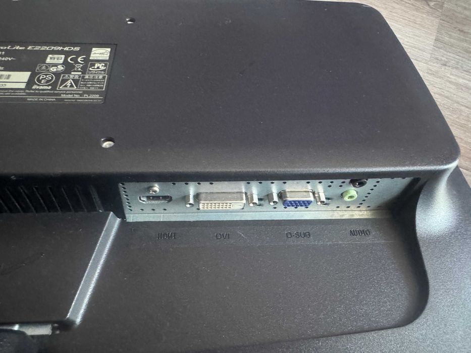 monitor IIyama  22 cale