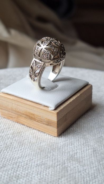 Большой шикарный перстень 18 р