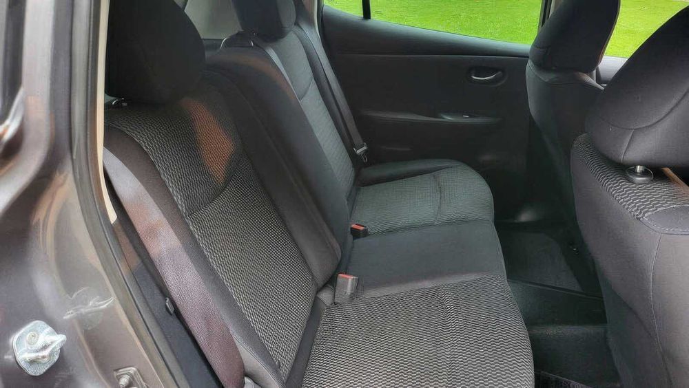 Nissan LEAF S      2015