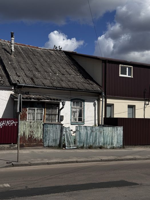 Продам частину будинку в центрі