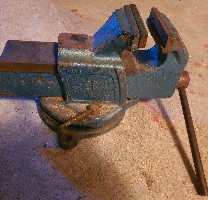 Imadło stołowe ślusarkie 130 mm