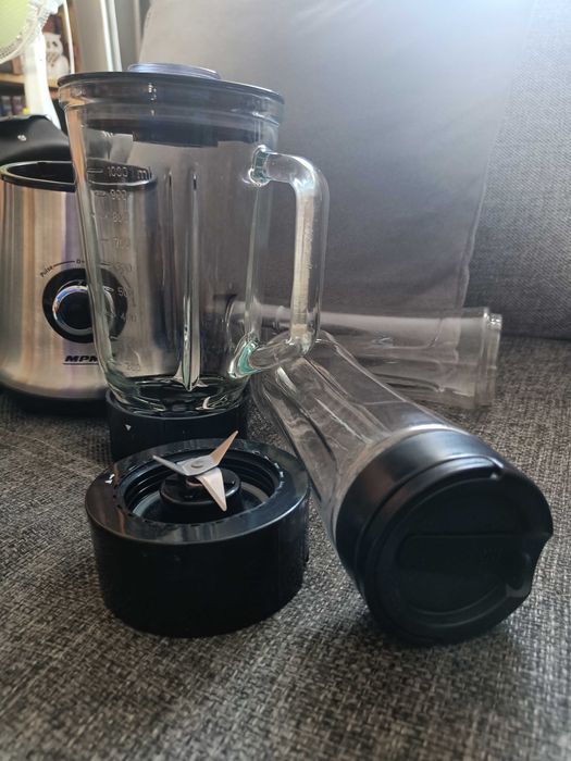 Blender kielichowy MPM (Sportowy) + 2 bidony w komplecie