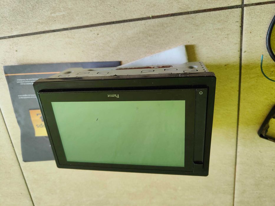 Radio_nawigacja_Parrot Asteroid Smart 2din