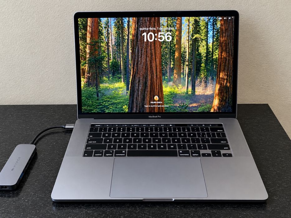 MacBook Pro 15” 2018 | i7 | 16GB RAM | Retina