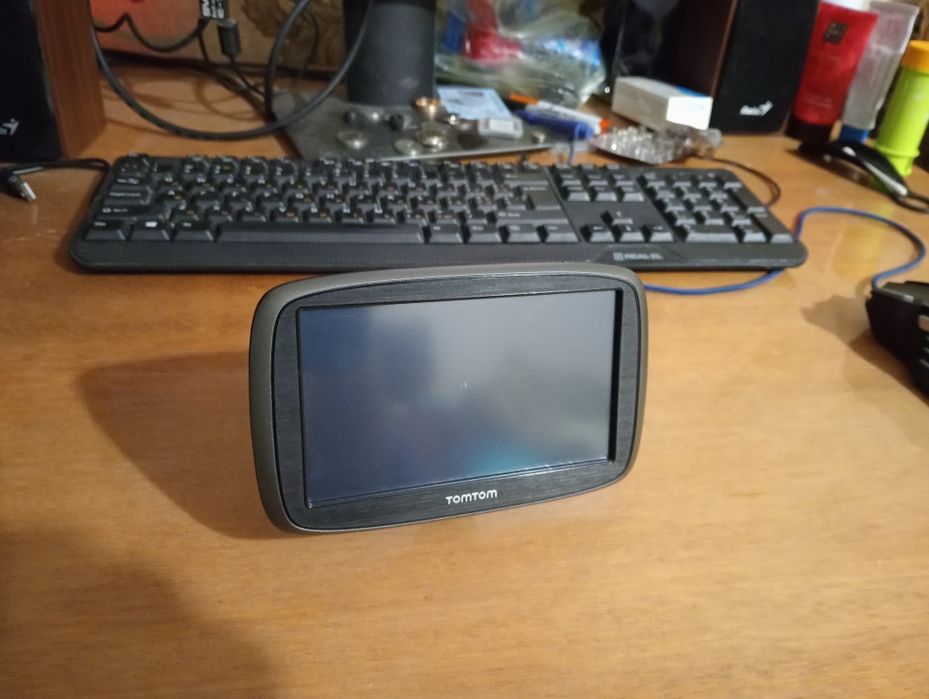 Якісний GPS навігатор TomTom/нова карта Європи/безкоштовні оновлення