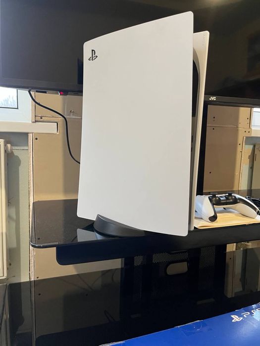 Продам Sony Playstation 5