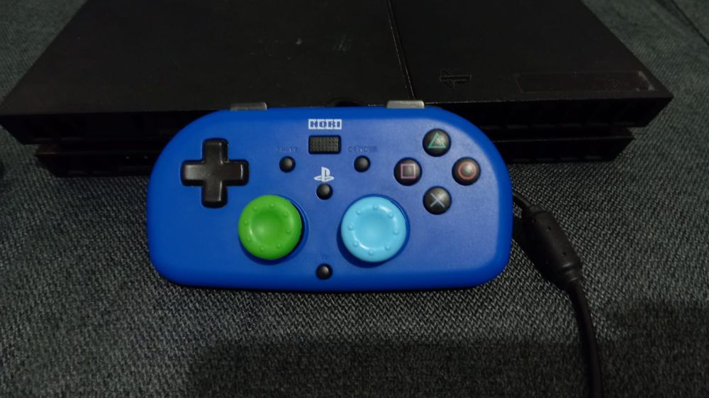 PlayStation 4 ( troco por 1080 ti ou 4060 )