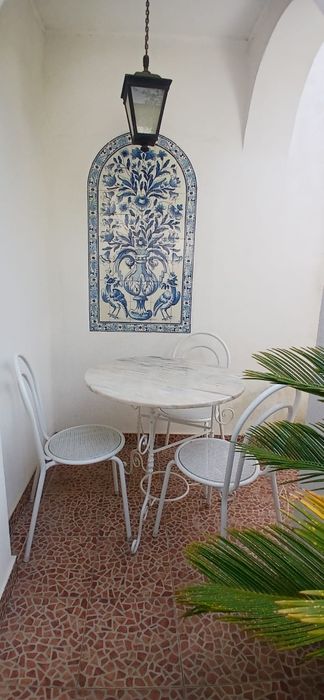 Venda de mesa e cadeiras