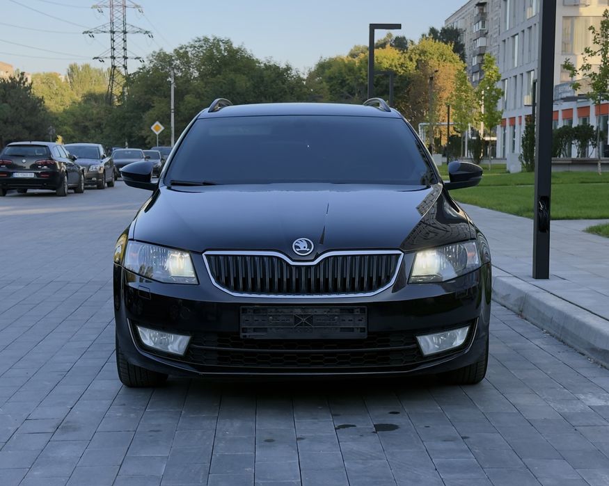 Продам Шкода Октавия А7 2015 г 2л дизель