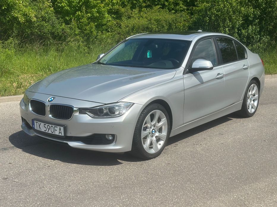 「シルバーグレイ」　F30 BMW Seria 3 BMW F30 3.0 BENZYNA | SZYBERDACH | 103 000 km | Stan