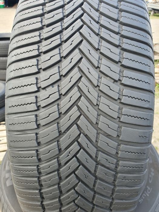 2x 215/60R17 100V Bridgestone Weather Control A005