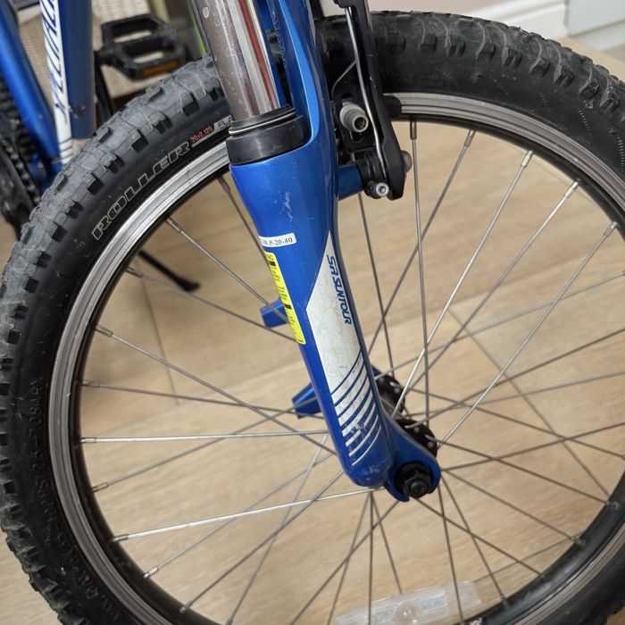 Велосипед Specialized HOTROCK 20 6 SPD