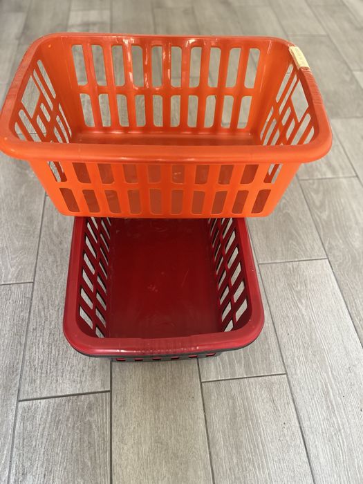 Vendo cestos da roupa em varios tamanhos e cores