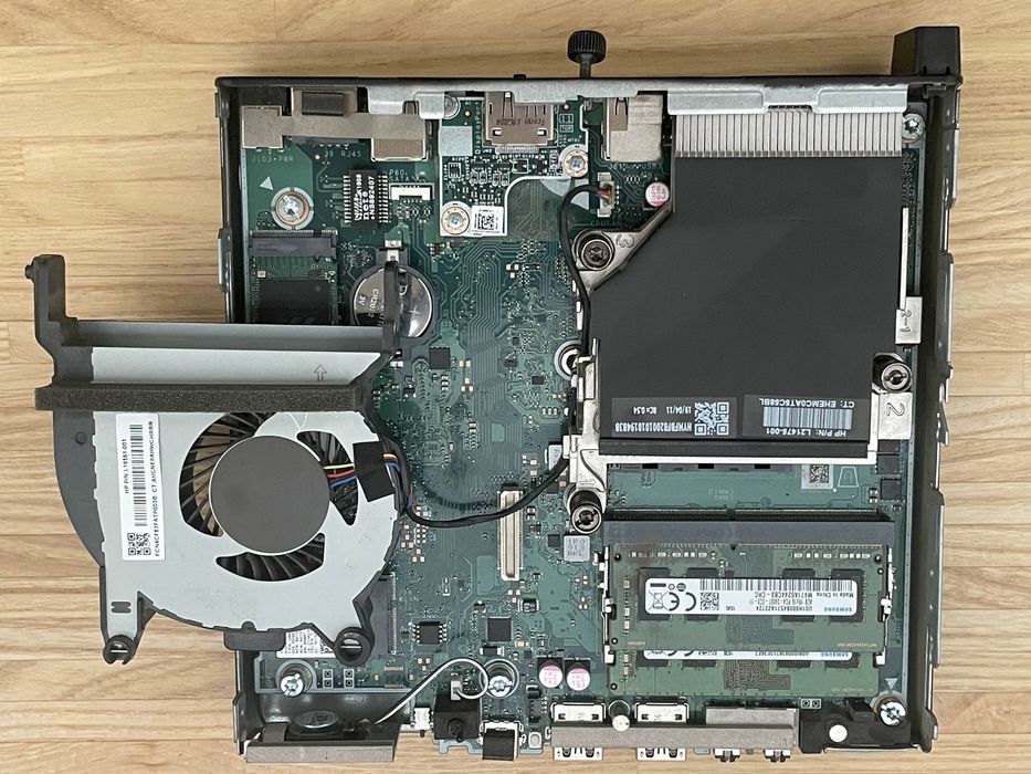 Komputer Mini PC HP EliteDesk 705 G4 Ryzen 5 Pro 2400GE 8GB DDR4 256GB