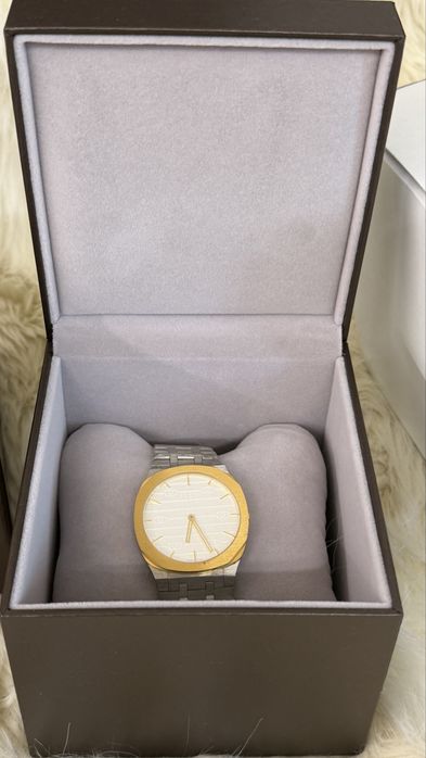 Gucci Zegarek 25H