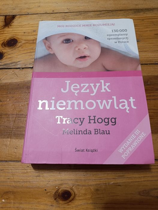 Sprzedam jedną książkę z dwoma częściami