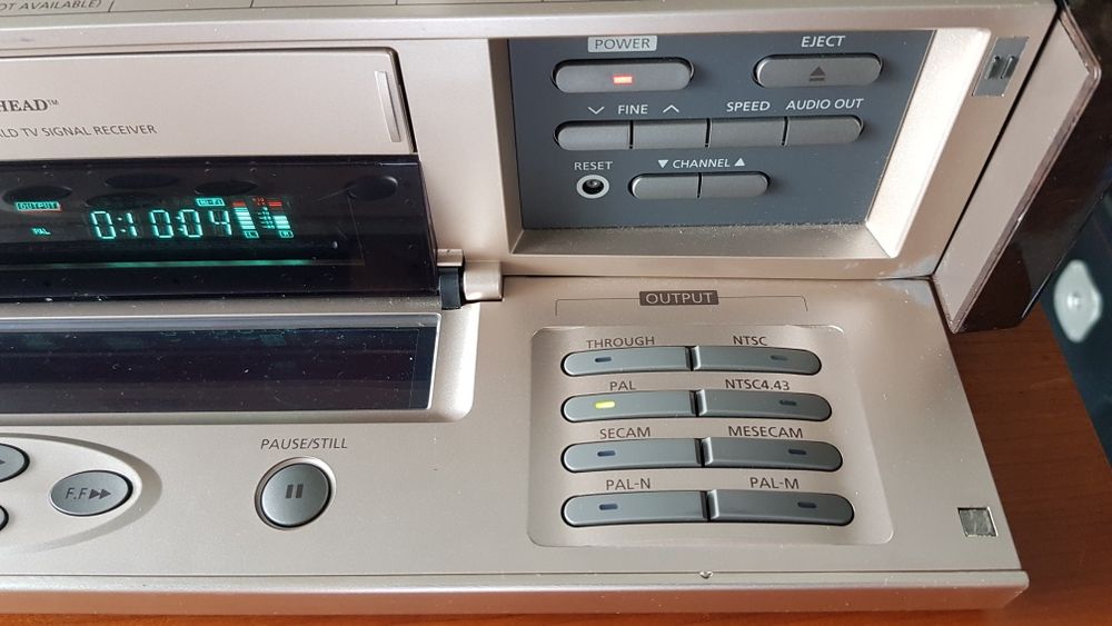 Video Samsung SV-4000 W Multisitema c/ comando.