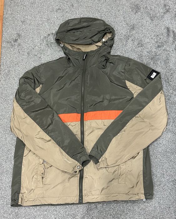 Вітровка Weekend Offender