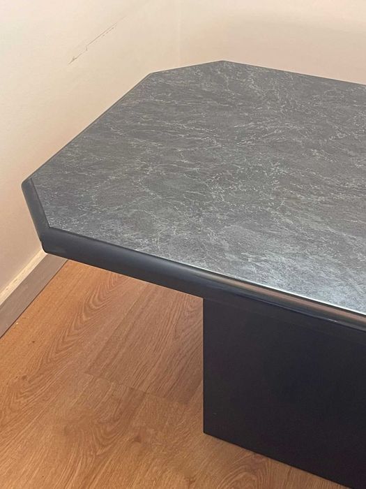 Mesa de centro em preto