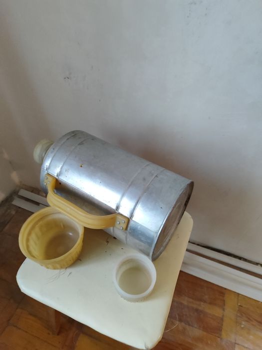 Термос б.у. большой