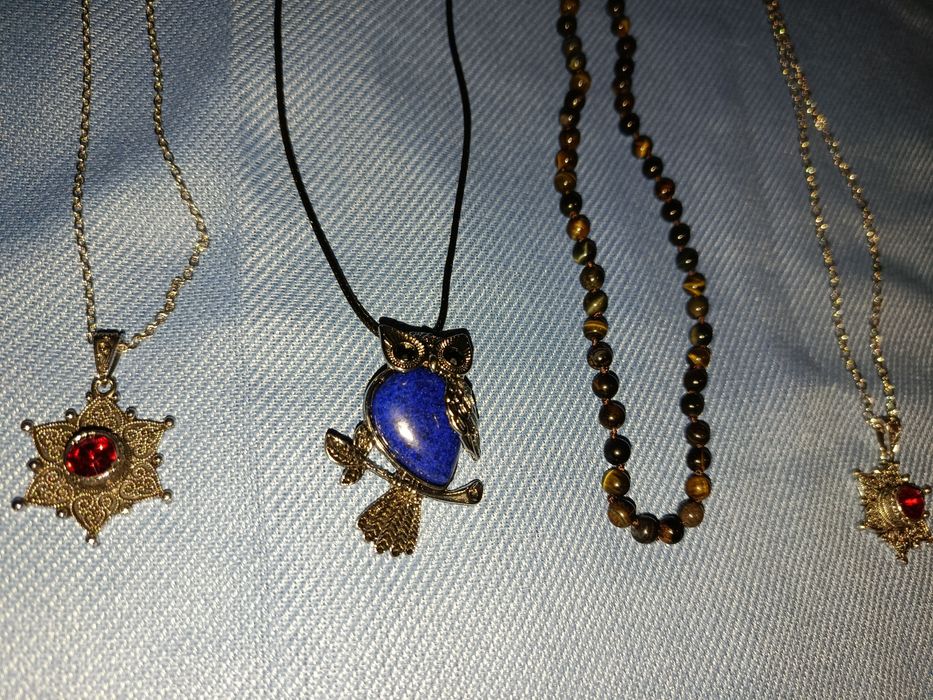Біжутерія, підвіски, кулони