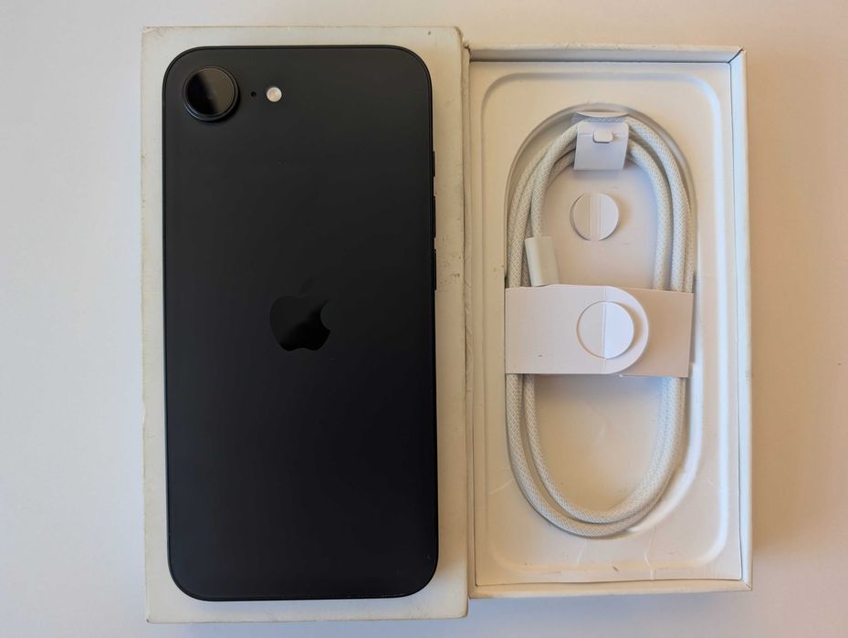 Apple iPhone 17е e-sim 256gb Black Neverlock 100%