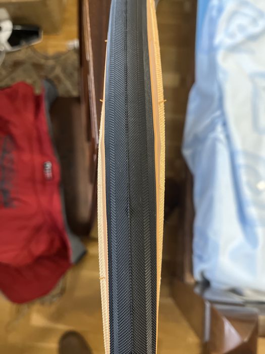 pneus bicicleta antiga, pasteleira, single speed, cidade.