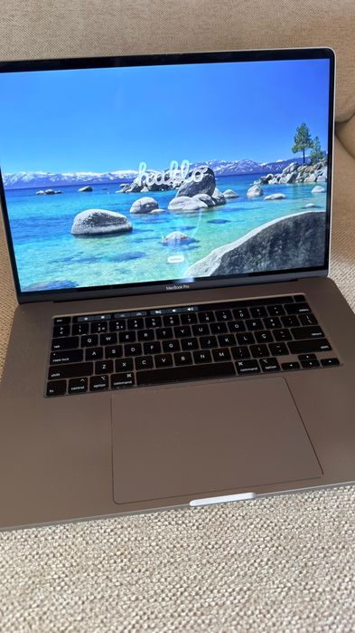 MacBook Pro 16-inch (2019) i7 16GB 512SSD