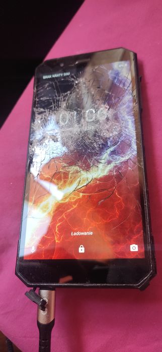 Telefon Hammer Energy 2 - Włącza się, dotyk nie reaguje.