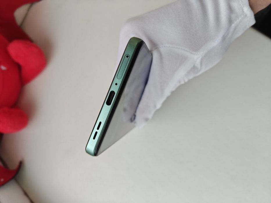 Xiaomi Poco f4 6/128gb