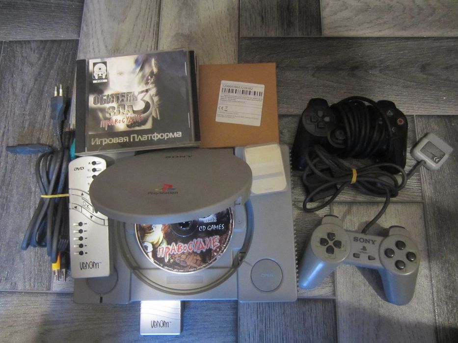 СД-проигрыватель Sony  SCPH-1002